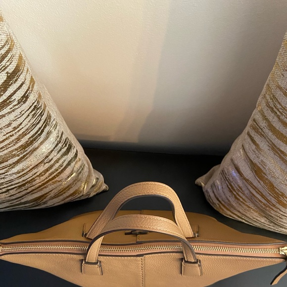 “SOLD” Tory Burch McGraw Top-Zip Satchel - Picture 4 of 13